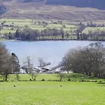 Nyaraló View Luxury With Ullswater View & 2 Ground Floor Bedrooms Ideal For 2 Families Watermillock