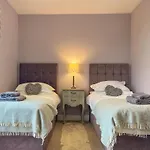 Nyaraló View Luxury With Ullswater View & 2 Ground Floor Bedrooms Ideal For 2 Families Watermillock