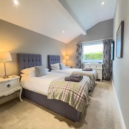 View Luxury With Ullswater View & 2 Ground Floor Bedrooms Ideal For 2 Families Hébergement de vacances *