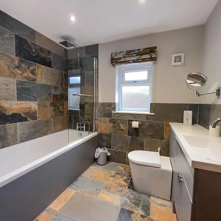 Hébergement de vacances View Luxury With Ullswater View & 2 Ground Floor Bedrooms Ideal For 2 Families