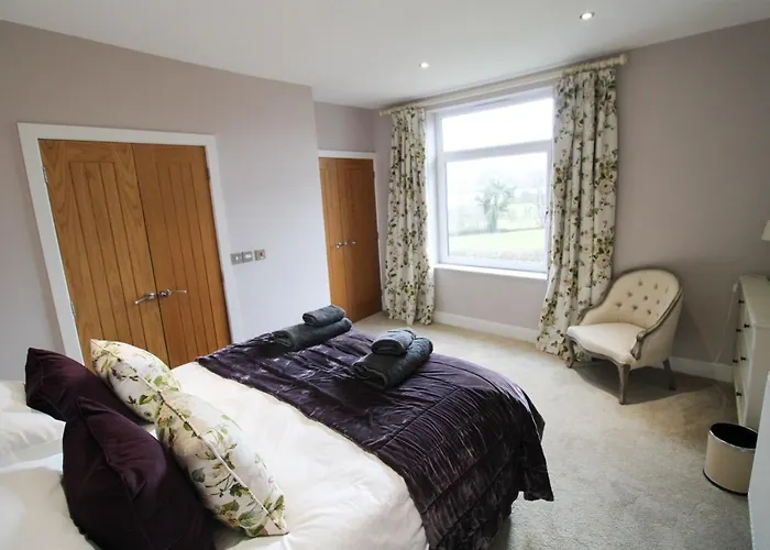 View Luxury With Ullswater View & 2 Ground Floor Bedrooms Ideal For 2 Families *