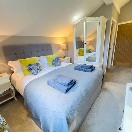 View Luxury With Ullswater View & 2 Ground Floor Bedrooms Ideal For 2 Families Holiday home